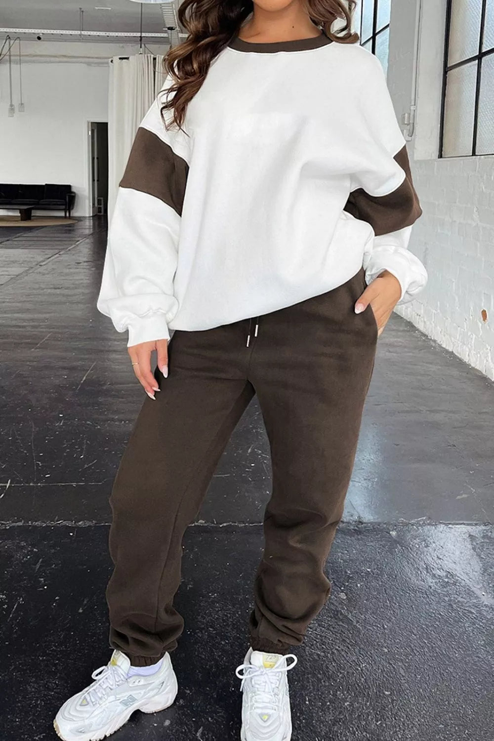 Drop Shoulder Loose Sweatshirt and Joggers Active Set · detail view